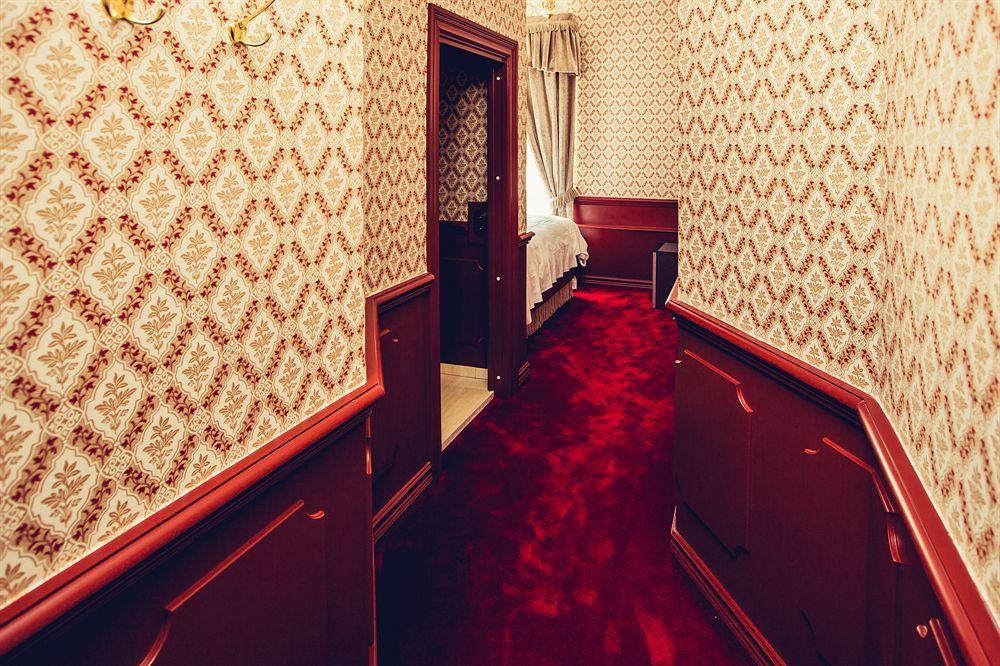 Hotel Robinson 2*